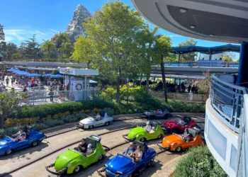 Disneyland to convert Autopia cars from gas to electric