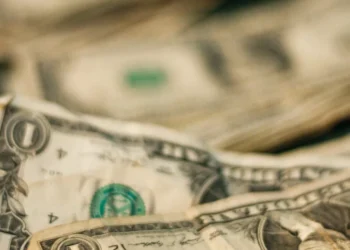 “The Importance of Economía in Our Daily Lives”