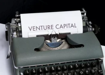 “Unlocking the Power of Finanzas: Managing Your Finances with Confidence”