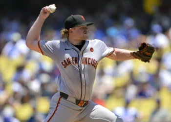 Nick Ahmed gets revenge as light flickers on SF Giants’ playoff hopes after series loss to Dodgers