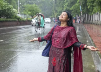 Bangladesh begins to revive capital Dhaka to make it climate-proof