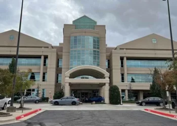 EHR tips on migrating an all-digital hospital to Epic