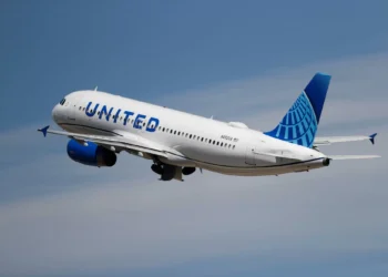 Body found in wheel well of United Airlines plane upon arrival in Hawaii