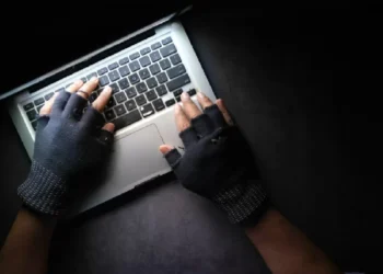 Crypto Scammers Are Reportedly Posing as Job Recruiters to Circulate Malware 