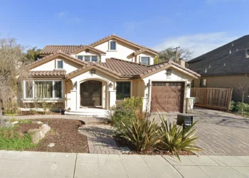 ‘Peak Palo Alto?’ Home listing brags that every owner’s children have gone to Harvard or Stanford