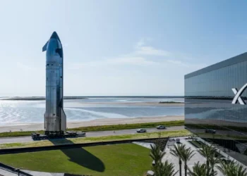 SpaceX Starship Flight 8: Booster Caught, Upper Stage Lost Again in Mid-Flight