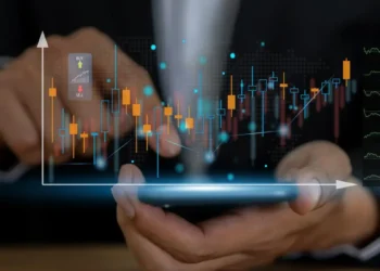 US stocks notch back-to-back gains as dollar climbs