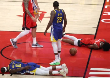 Warriors lose chippy Game 2 to Rockets after Butler injured