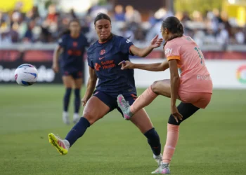 Barbra Banda’s ricocheted goal leads Orlando Pride to close win over Bay FC