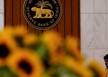 RBI policy bonanza lifts short tenor debt, long-end muted