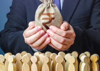 Rupee falls 6 paise to 87.69 against US dollar in early trade