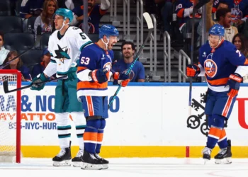 Defensive miscues cost still-winless Sharks in loss to New York Islanders