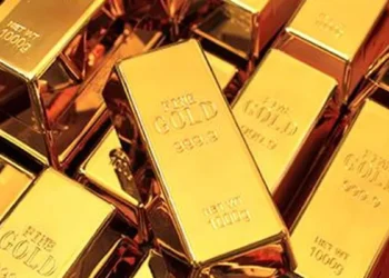 Gold rises on softer dollar, yields as markets eye US jobs data; silver steadies