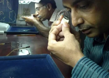 Belgian govt eases immigration policy to attract diamond cut and polish talent