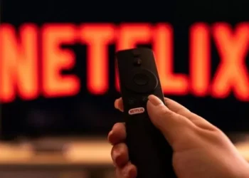 Schitt’s Creek icon’s ‘sexy’ new Netflix thriller looks perfect for Killing Eve fans