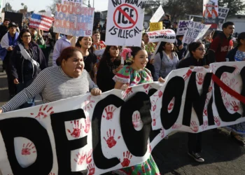 Hundreds of students across Bay Area walk out of school to protest ICE