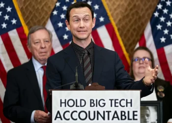 Gordon-Leavitt on Section 230 sunset bill: ‘I want to see this thing pass 100 to zero’