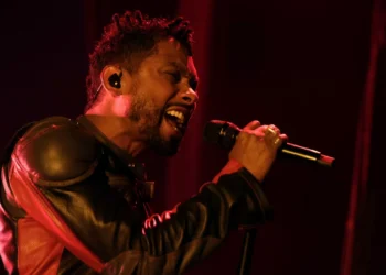 Miguel Leads ‘ICE Out’ Chant at NYC Show: ‘In Solidarity With the People’